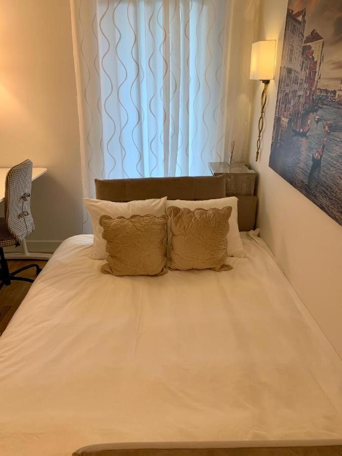 Jogailos Residence Peaceful Old Town Luxury 3 Bdr, 2 Bthr, Free Garage, Top-Speed Wifi VNO Dış mekan fotoğraf